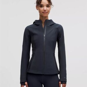 NWT lululemon Size 2 Cross Chill Jacket in Black